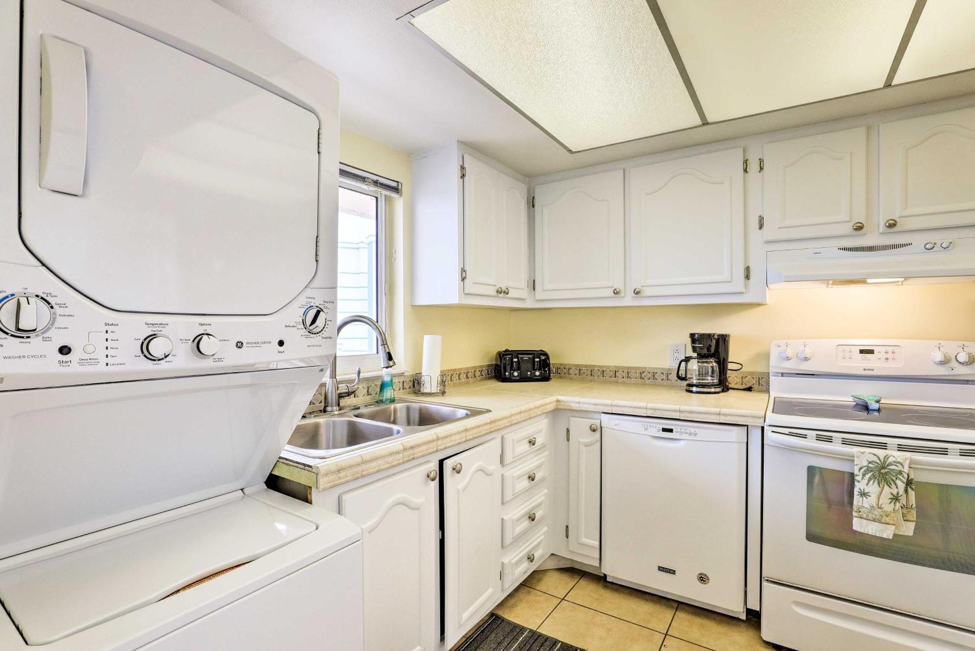 Oceanfront Cocoa Beach Condo With View Walk To Pier Zewnętrze zdjęcie